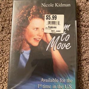 Room to Move - Nicole Kidman (Black & Blue)